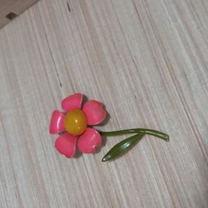 Flower pin